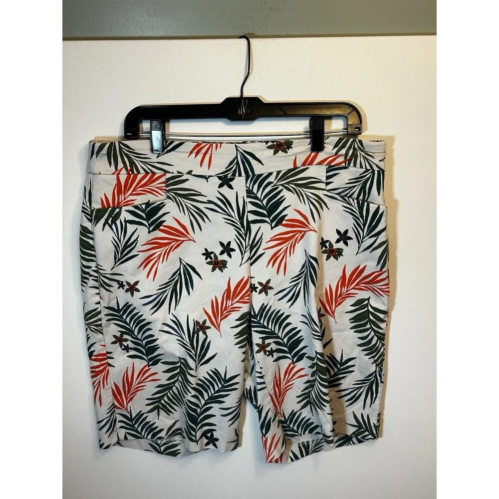 Terra & Sky Tropical Palm Leaf Bermuda Shorts 0X 14W Stretch Summer White